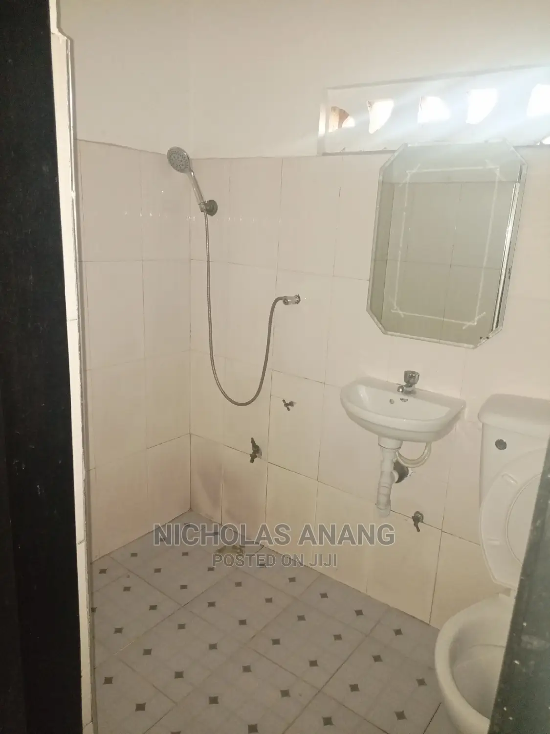1bdrm House in Bush Road, New Town for Rent
