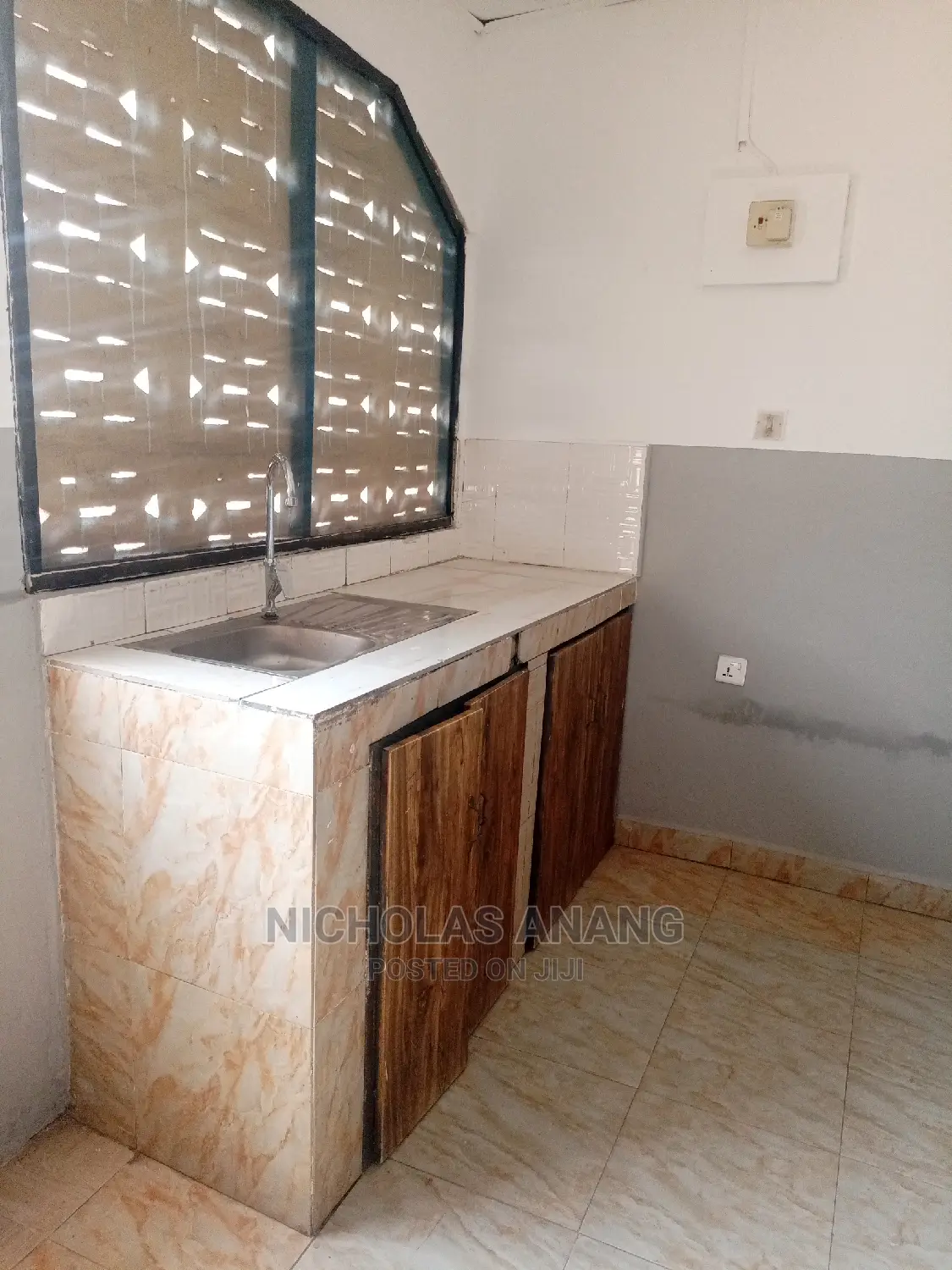 1bdrm House in Bush Road, New Town for Rent