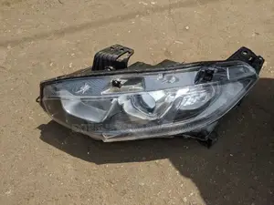 Honda Civic 2019 Headlights