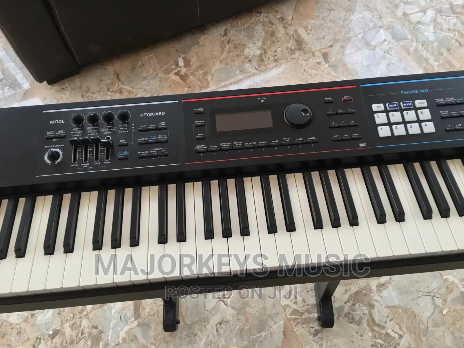 Roland Juno DS88 (88-key Weighted Action) Synthesizer