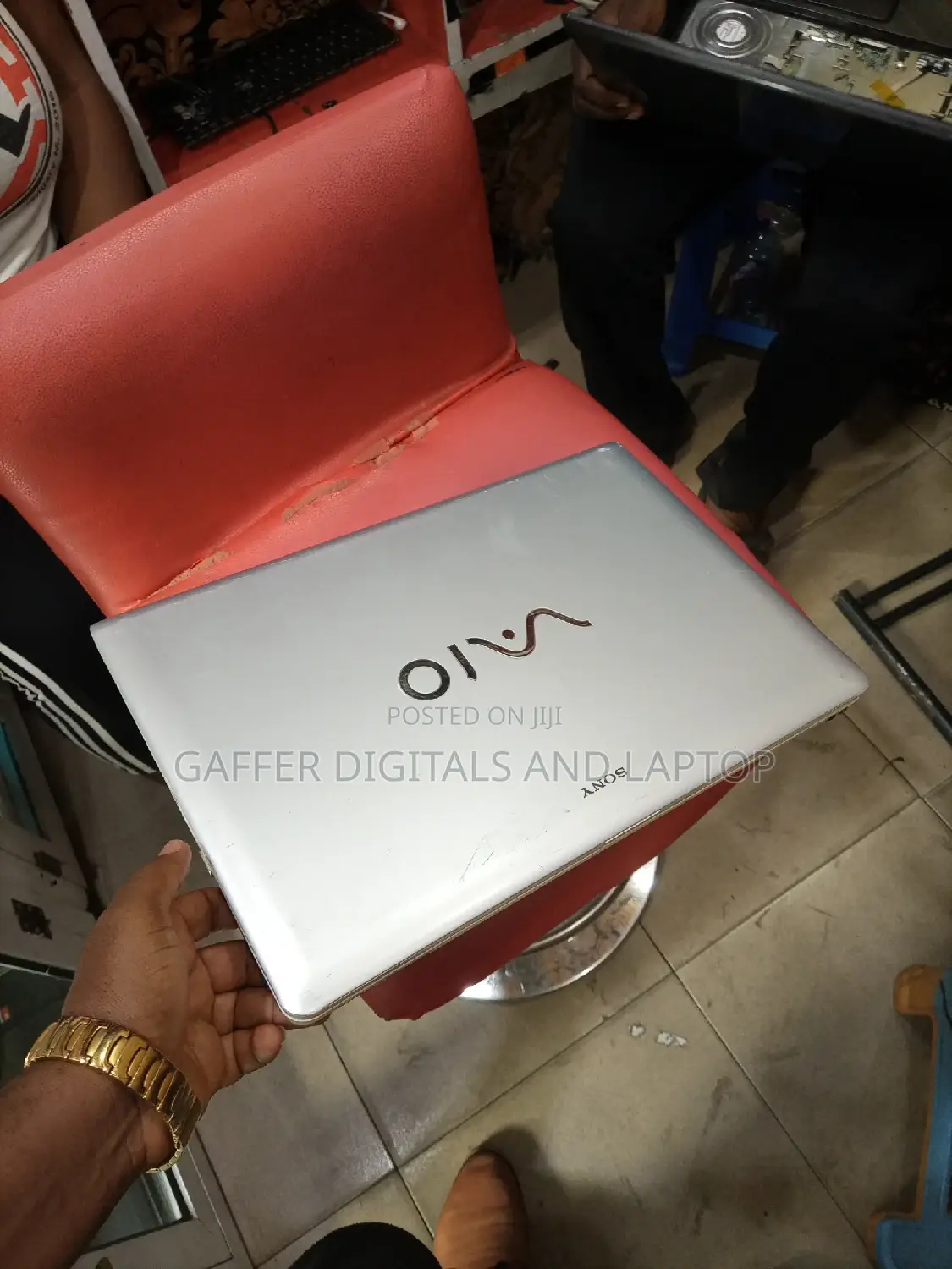 New Laptop Sony VAIO E14133CN 4GB Intel Core I3 HDD 500GB