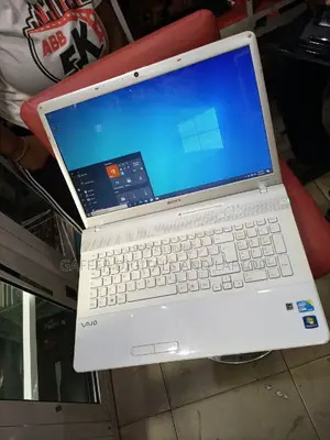New Laptop Sony VAIO E14133CN 4GB Intel Core I3 HDD 500GB