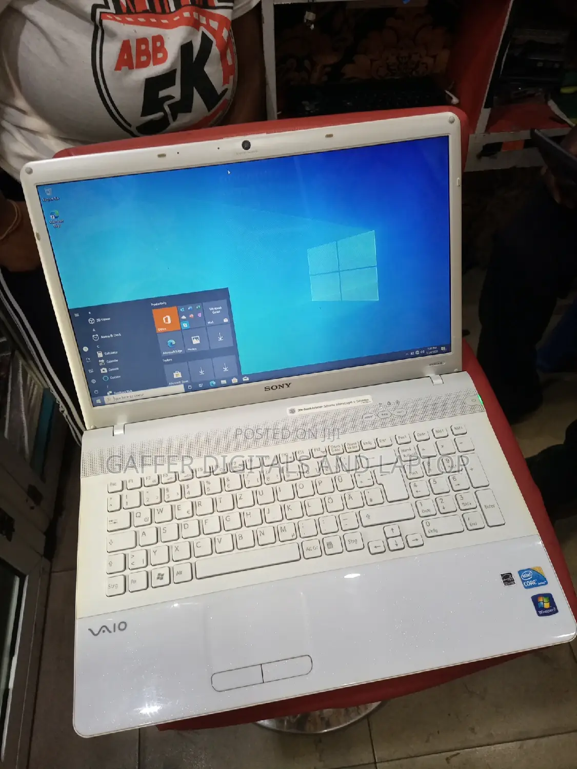 New Laptop Sony VAIO E14133CN 4GB Intel Core I3 HDD 500GB