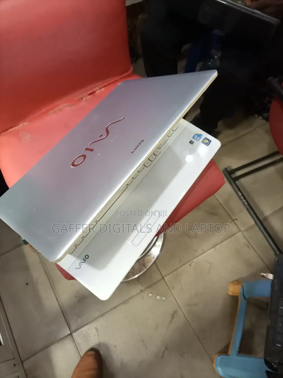 New Laptop Sony VAIO E14133CN 4GB Intel Core I3 HDD 500GB