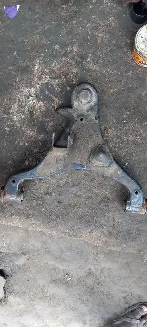 Nissan Pathfinder/Navara 2005-2008 Lower Arm Pair Available