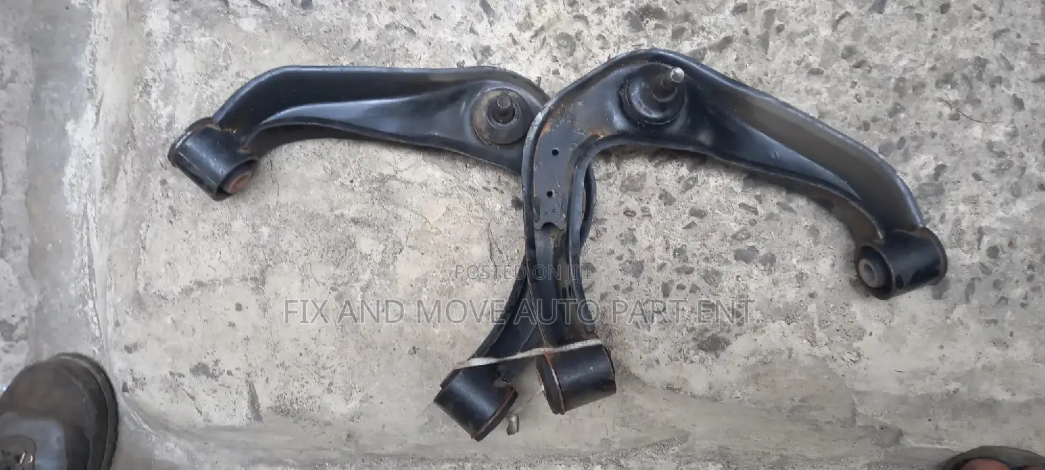 Nissan Pathfinder/Navara 2005-2012 UPPER ARM Pair Available