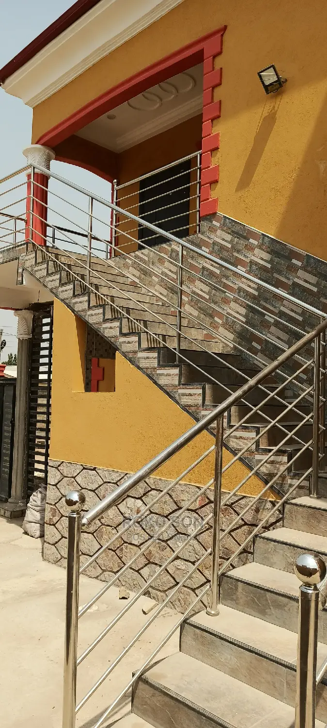 2bdrm House in Dr Roko, Ablekuma for rent