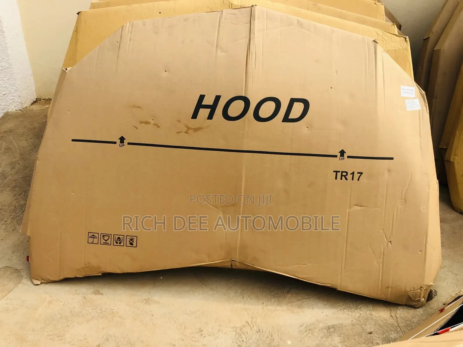Traxs 2017 Bonnet