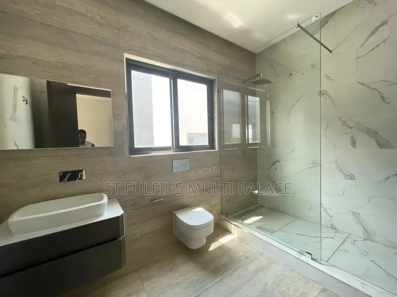 5bdrm House in East Around Ghana for rent