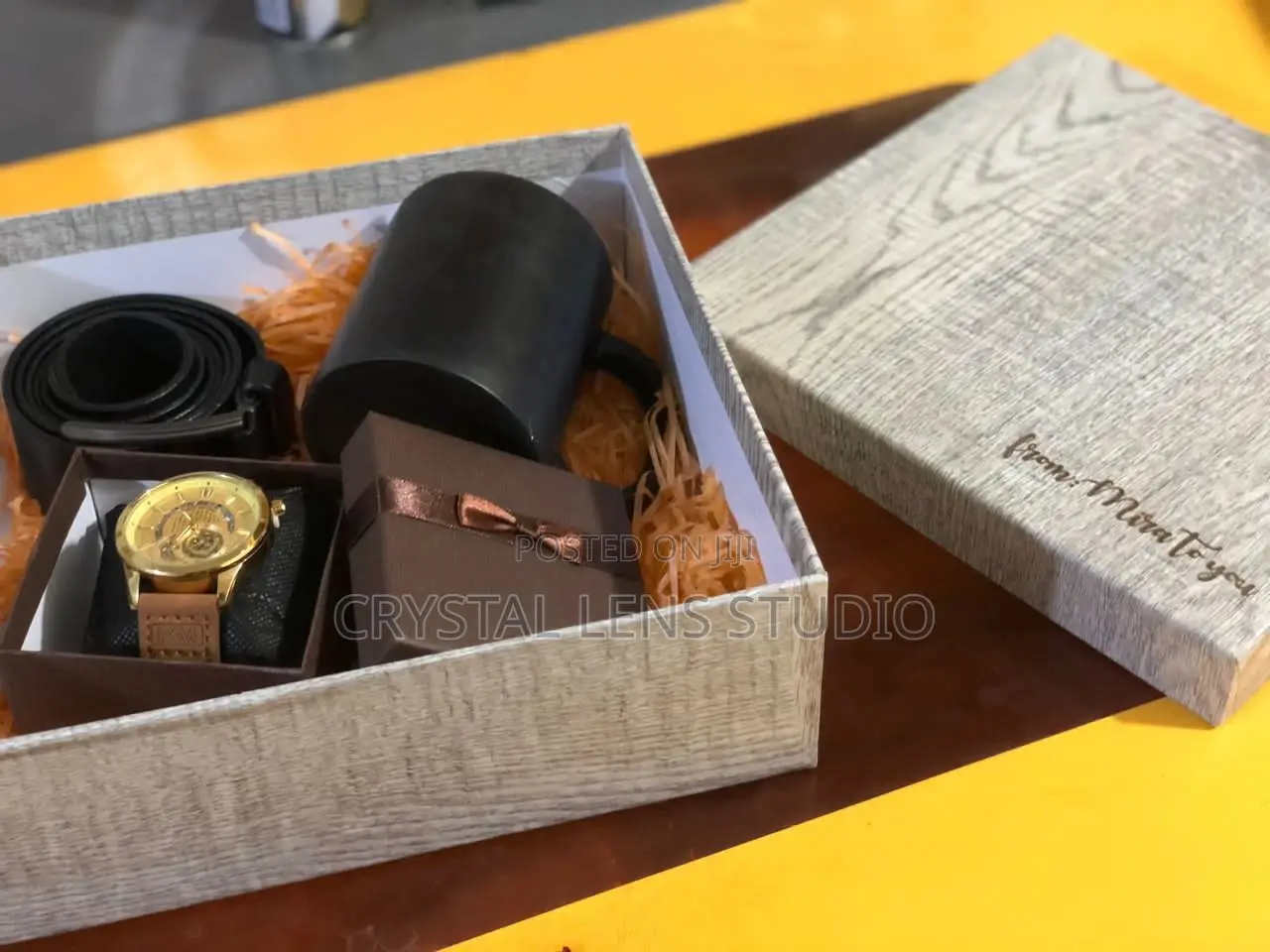 Gift Set Customized Diary, Pen, Vacuum Flasks, Wallets, Etc