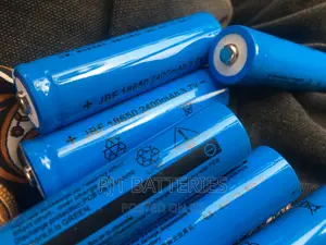 JBF 18650 3.7v
