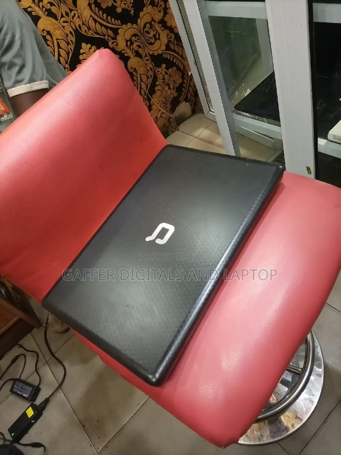 New Laptop HP Compaq Presario 2700 4GB Intel Celeron HDD 250GB