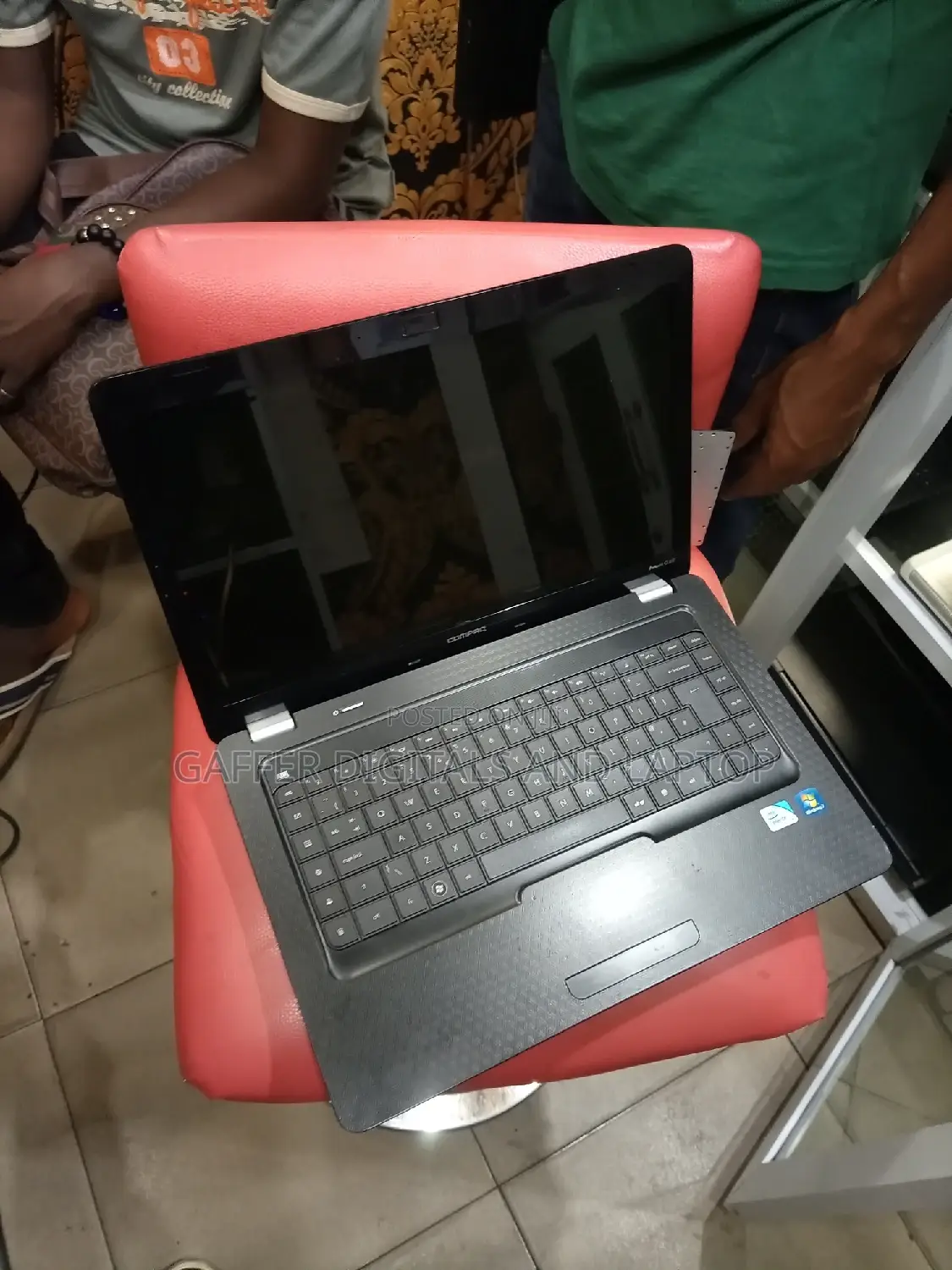 New Laptop HP Compaq Presario 2700 4GB Intel Celeron HDD 250GB