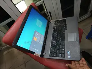 New Laptop Samsung NP-N100S 4GB Intel Core 2 Quad HDD 250GB