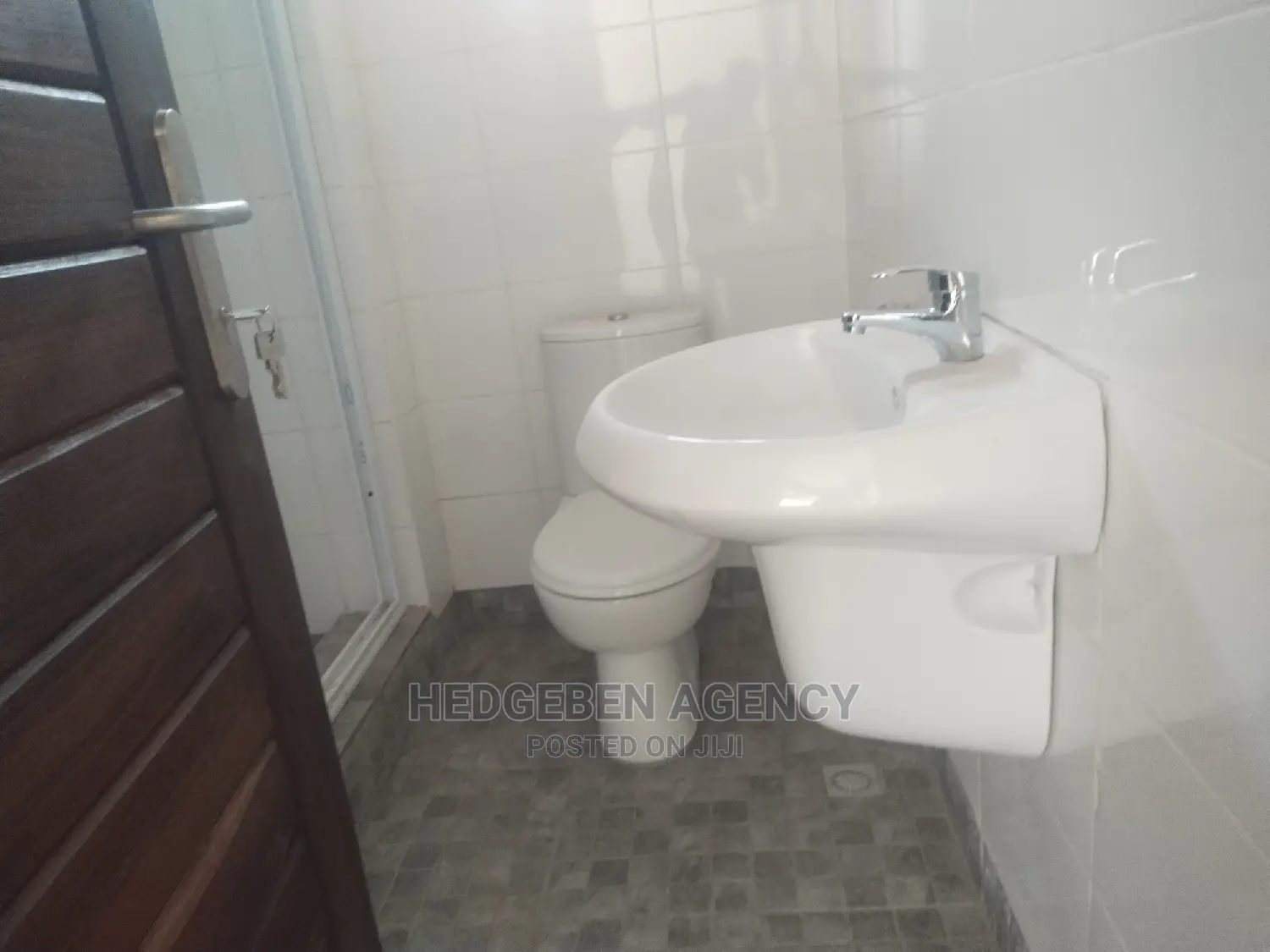 3bdrm Duplex in Adenta for rent