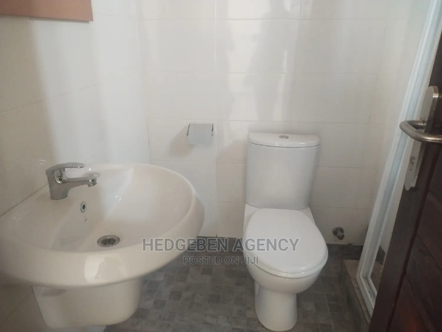 3bdrm Duplex in Adenta for rent