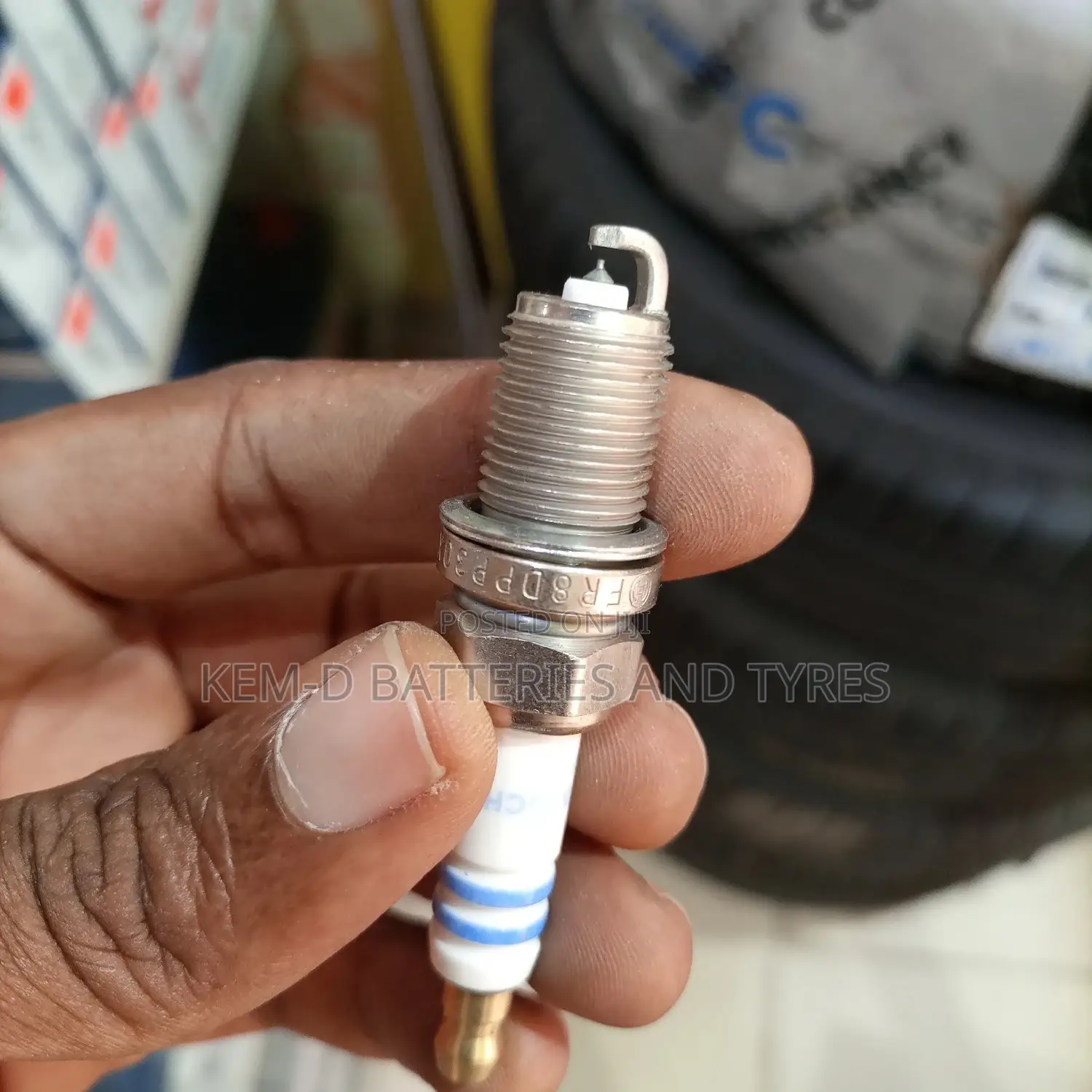 Bosch 6702 FR8DPP30X Platinum Spark Plug