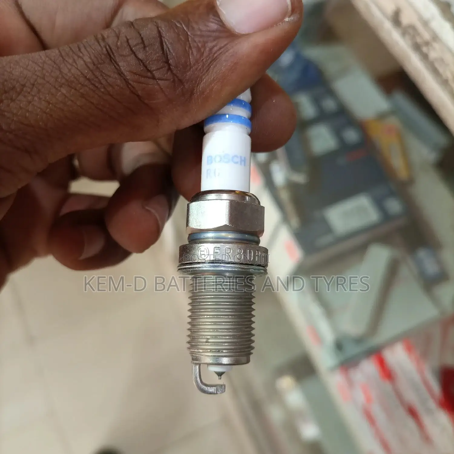 Bosch 6702 FR8DPP30X Platinum Spark Plug