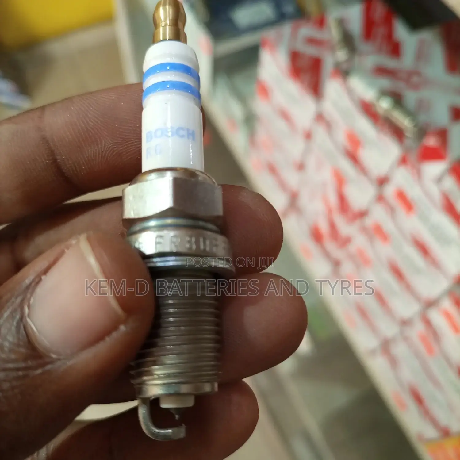 Bosch 6702 FR8DPP30X Platinum Spark Plug
