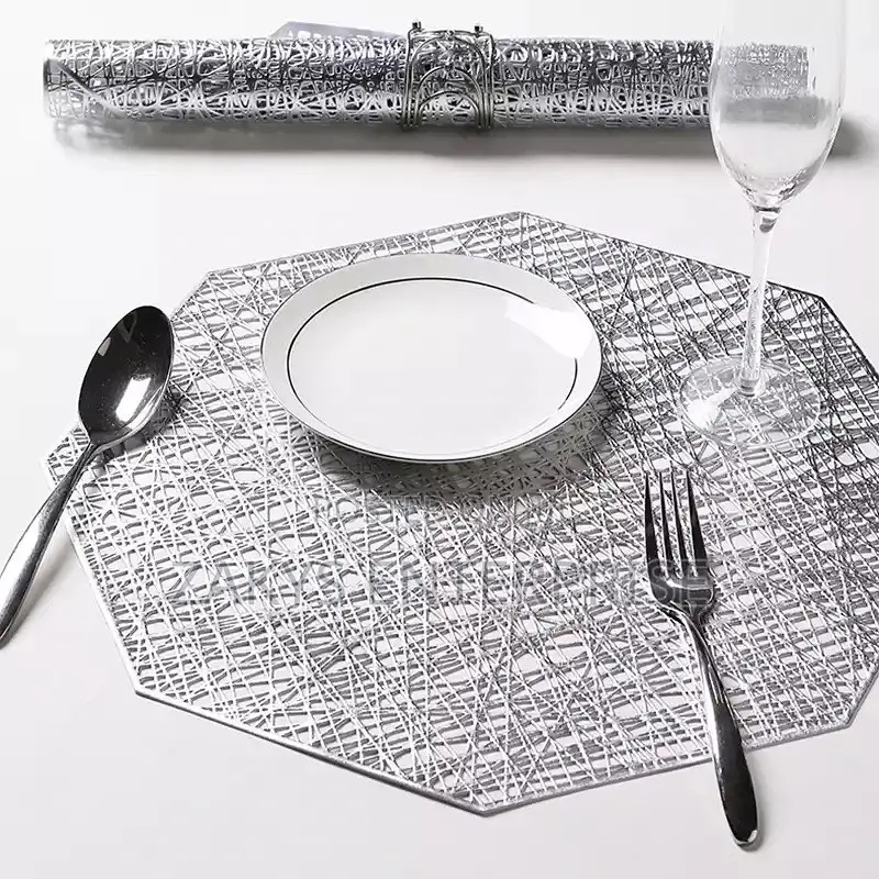 Stylish Plates Mats