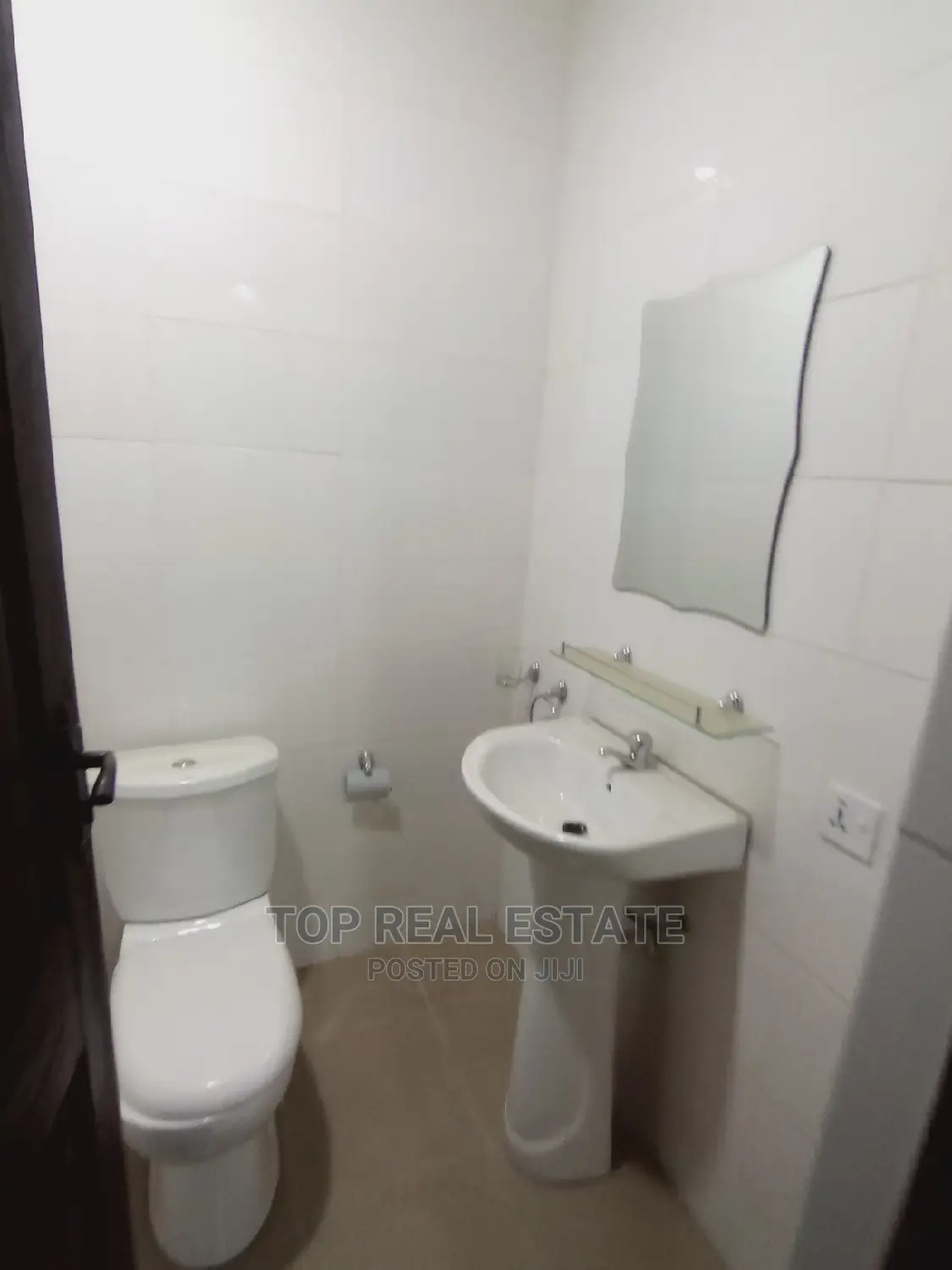 2bdrm Apartment in Danfa, Adenta for rent