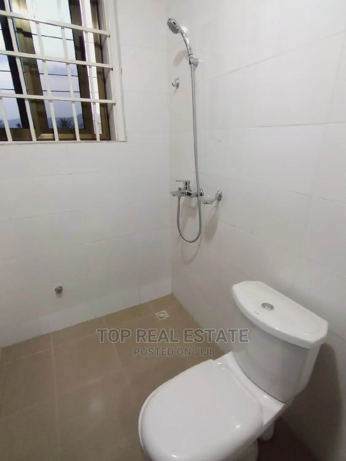 2bdrm Apartment in Danfa, Adenta for rent