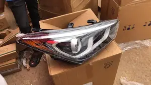 Hyundai Santafe 2017 Headlights