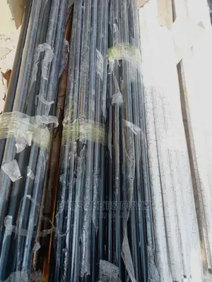Black Metal Rod With Accessories