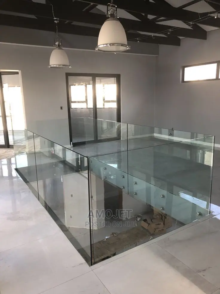 Frameless /Structure Glass Balustrade