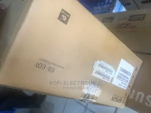3300 Lumen Epson EB-E01 XGA Projector Brightness
