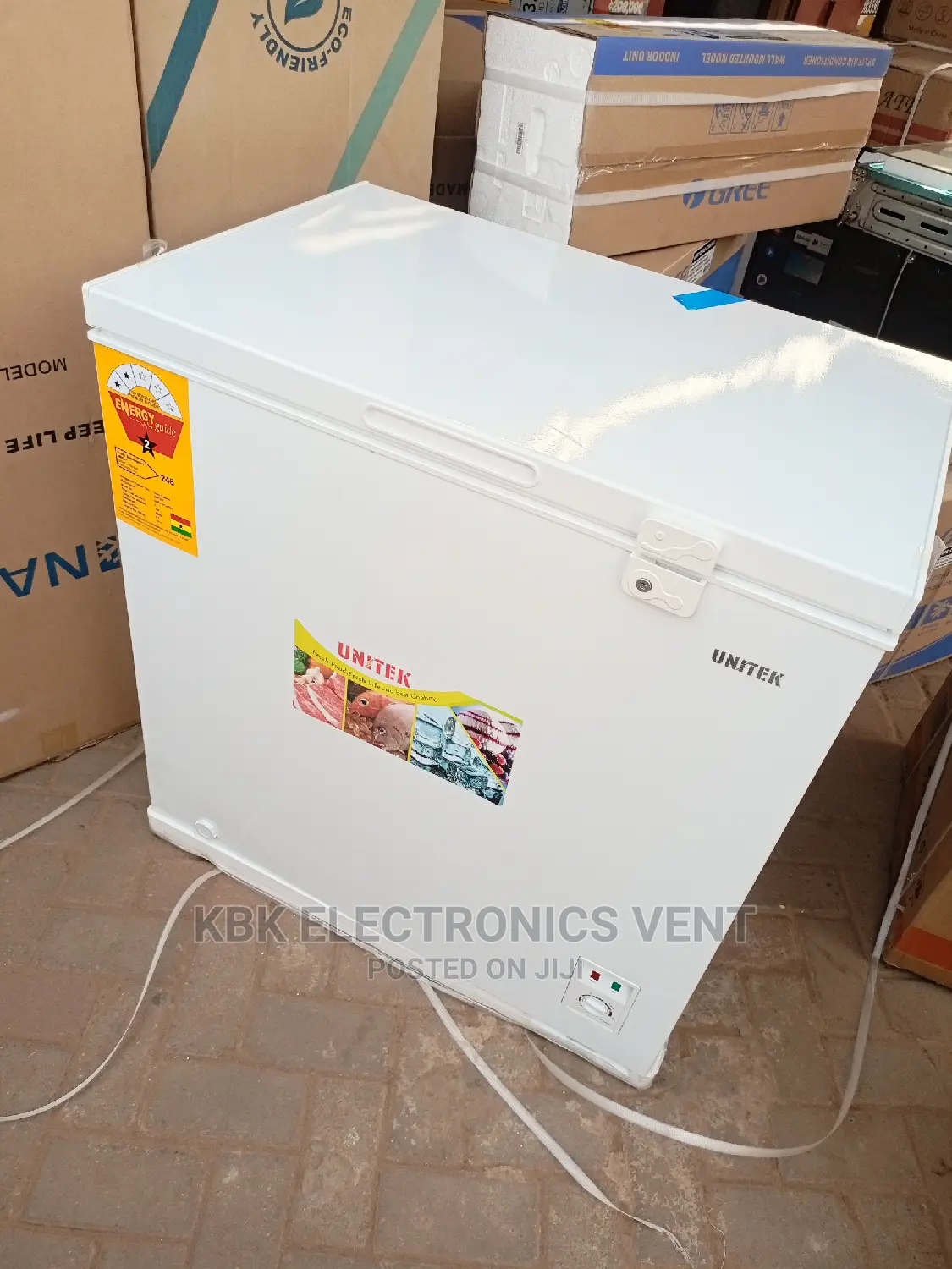 Unitek 200ltr Chest Freezer+ Glass Cover
