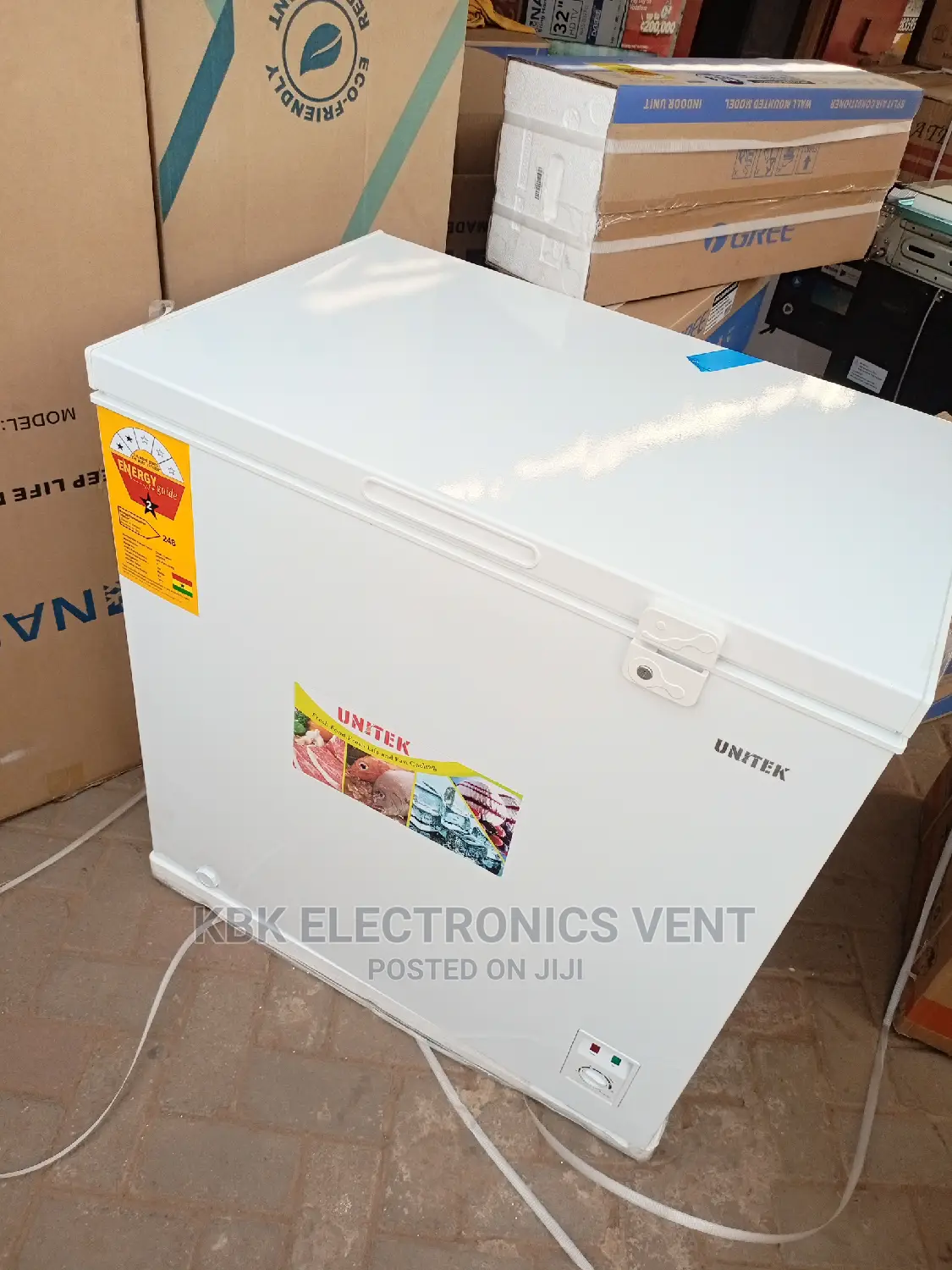 Unitek 200ltr Chest Freezer+ Glass Cover