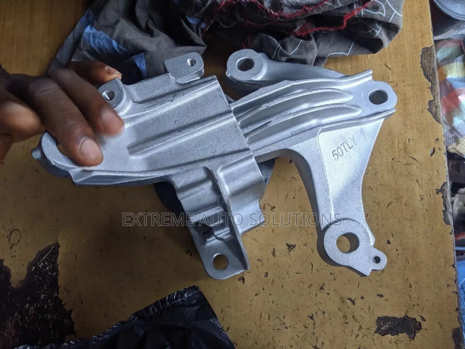 Honda CR-V 2017- 2020 Engine Seat