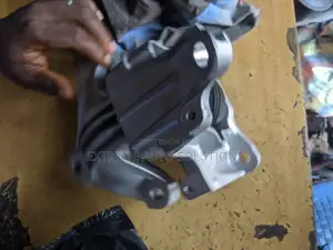 Honda CR-V 2017- 2020 Engine Seat