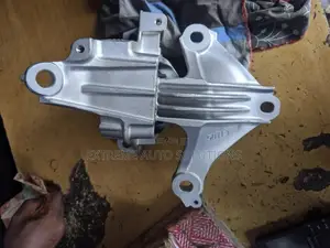 Honda CR-V 2017- 2020 Engine Seat