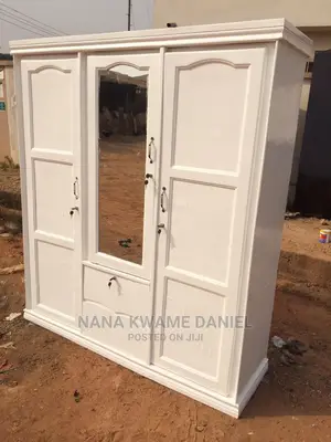Wardrobe Nice