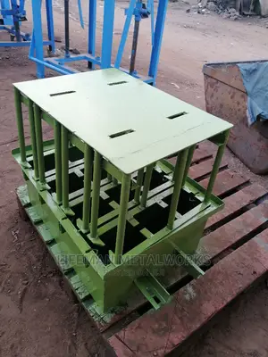 Moulds (4in1)
