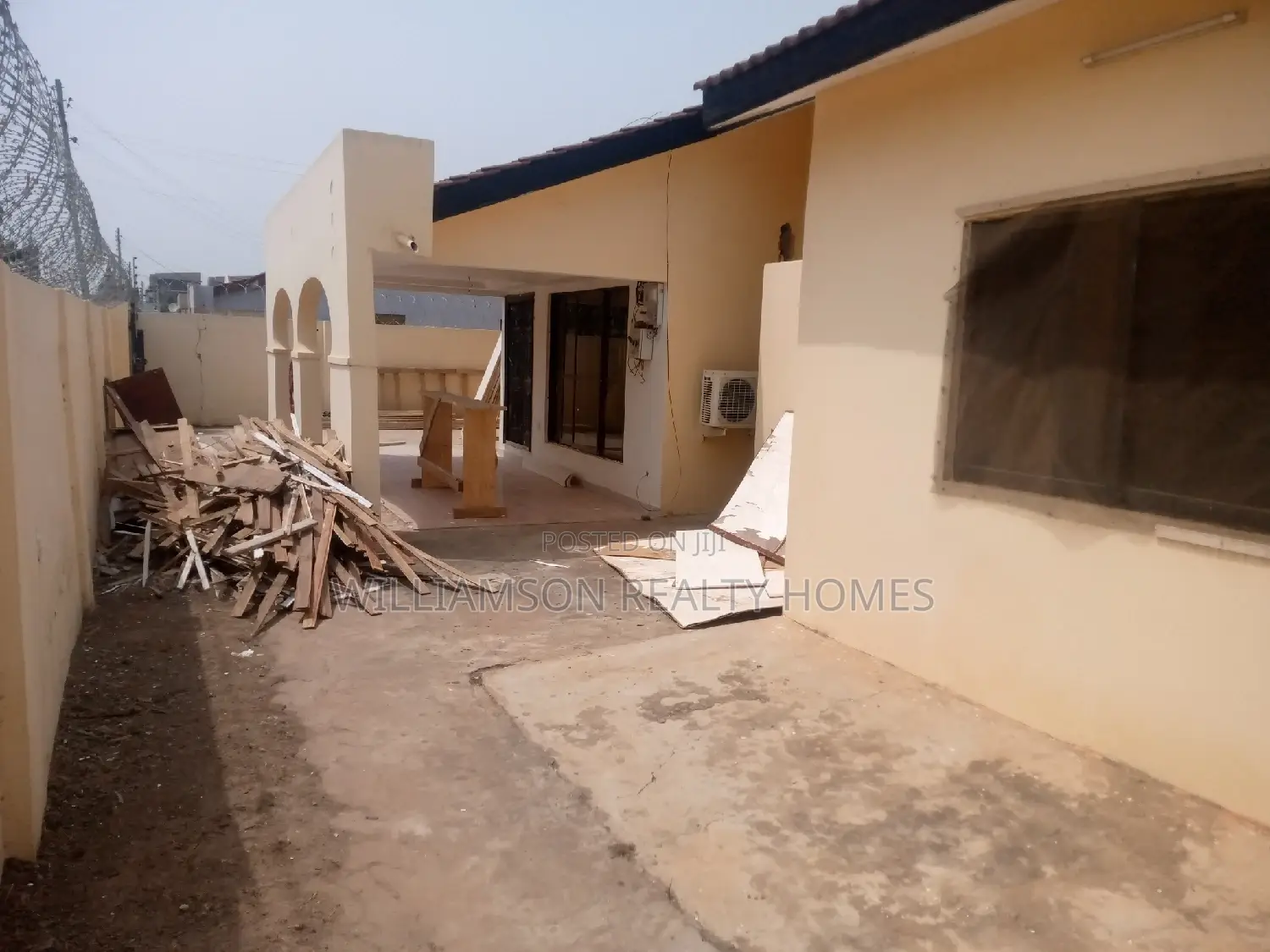 4bdrm House in Manet Cottage, Spintex for rent