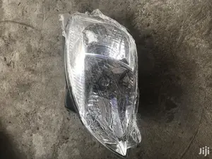 Kia Rio 5 Headlight Left.
