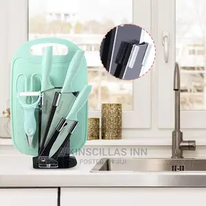 Knife Set With Chopping Board