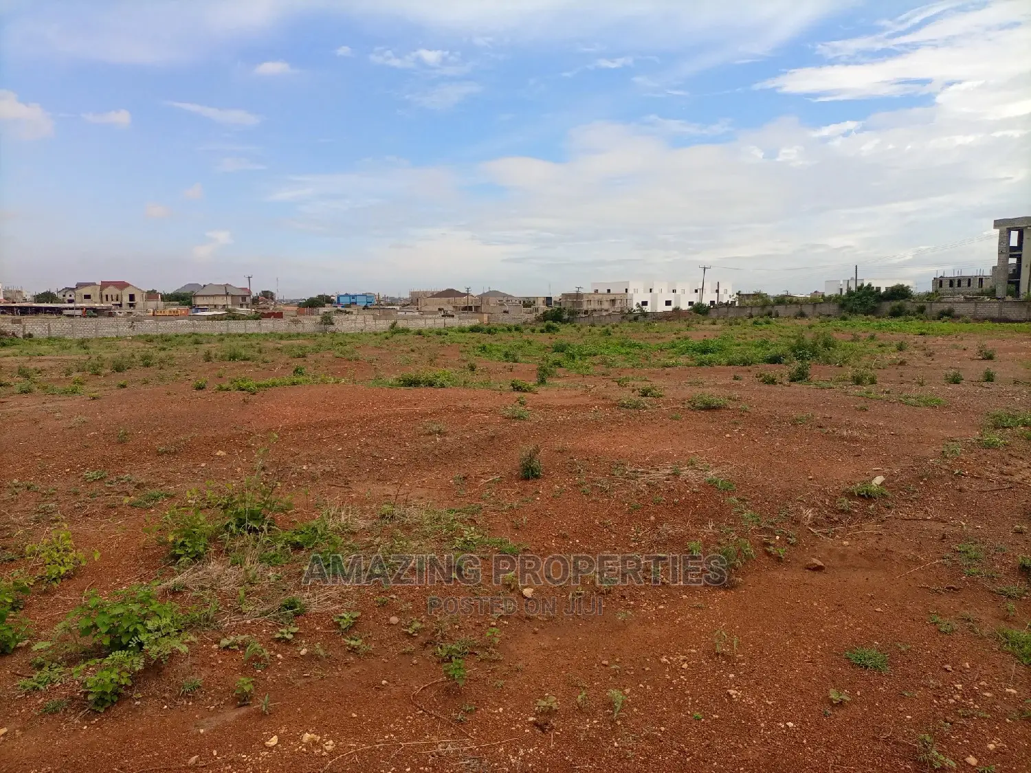 6 Acres for Sale on the UPSA Main Road