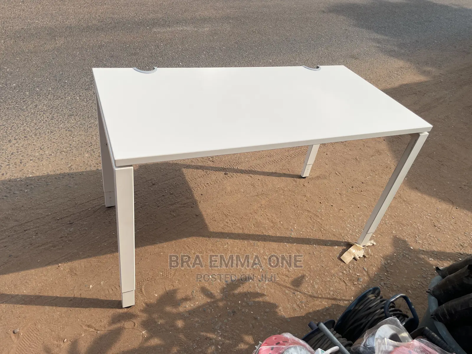 Uk Used Adjustable Height Tables