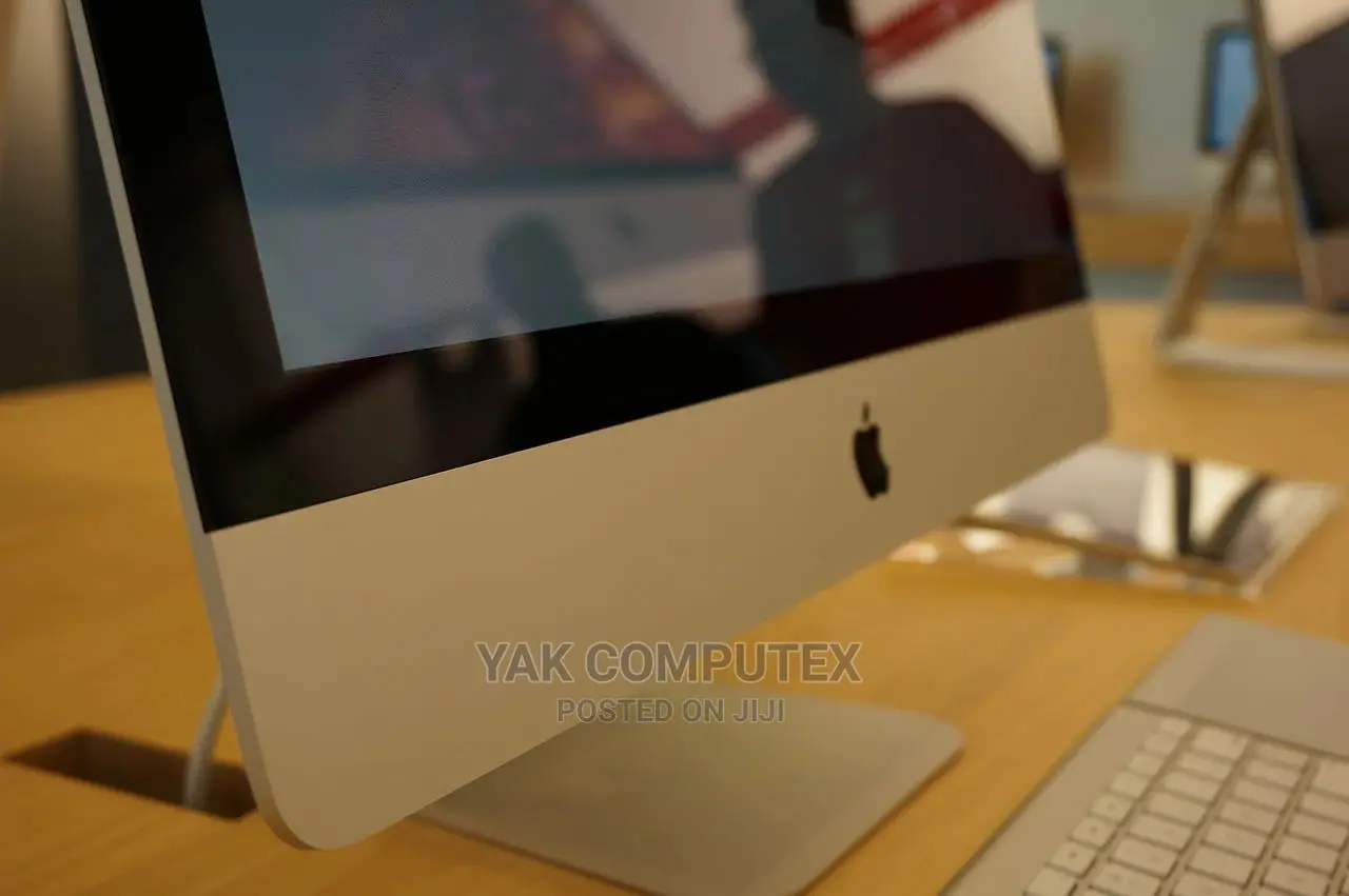 Desktop Computer Apple iMac 8GB Intel Core I3 SSHD (Hybrid) 500GB