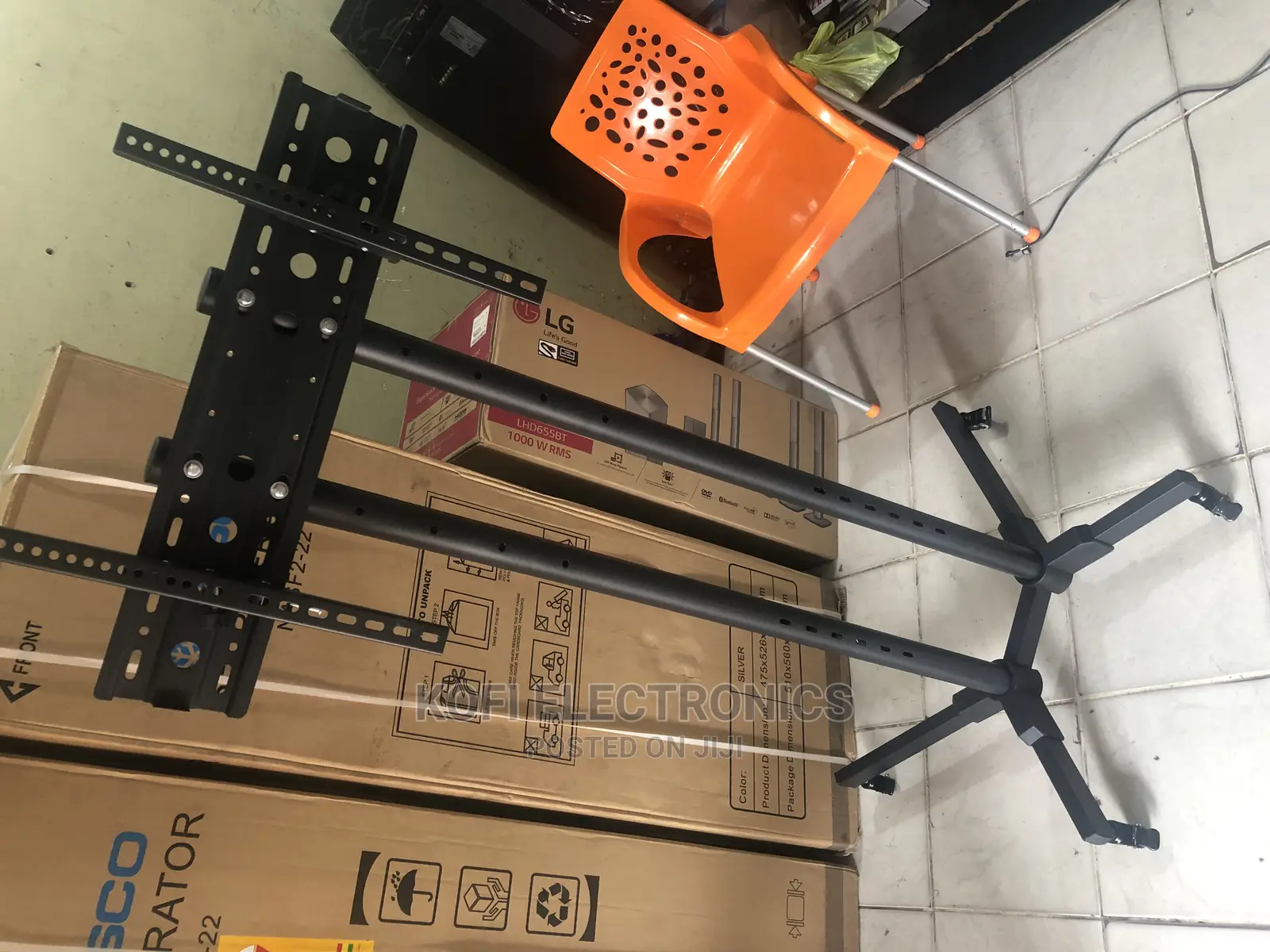 Max 40kg Mobile TV Stand/Trolley for LED/LCD 32-70"