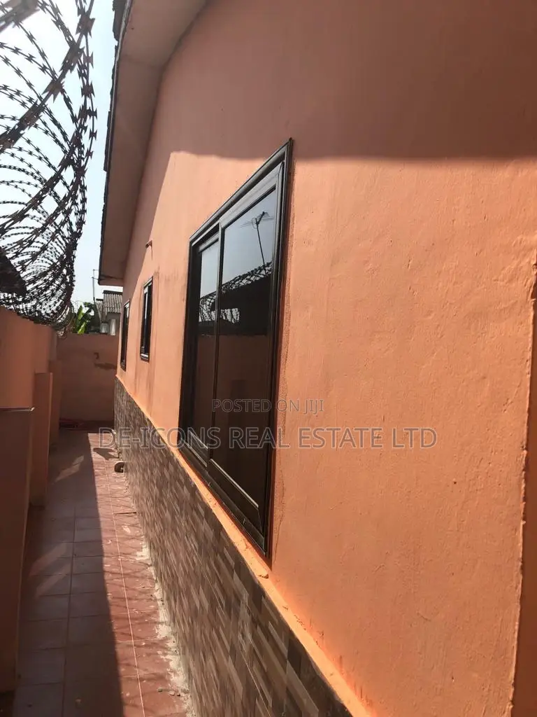 4bdrm House in De-Icons Real Estate, Ga South Municipal for Sale