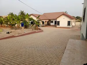 Furnished 5bdrm House in B2 Properties Agency, Kumasi Metropolitan