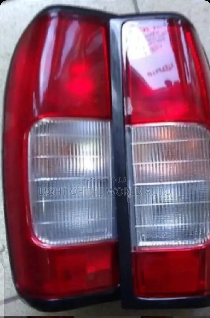 Nissan Hardbody Taillight