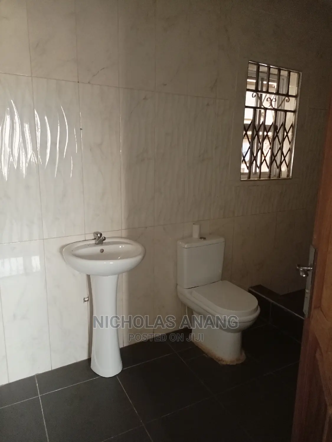 1bdrm Apartment in The Dorns Properties, New Town for rent