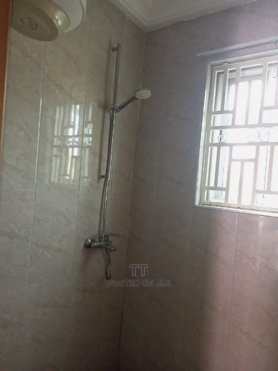 2bdrm Apartment in Teshie Estate, New Town for rent