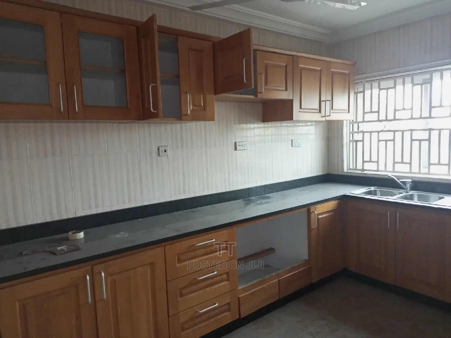 2bdrm Apartment in Teshie Estate, New Town for rent